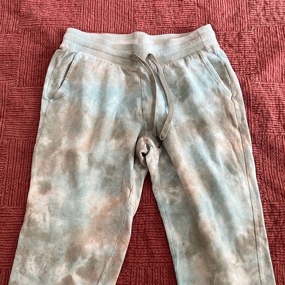 Women’s size XS tie dye drawstring sweatpantsgh Old Navy greenish orange hues - Picture 16 of 16